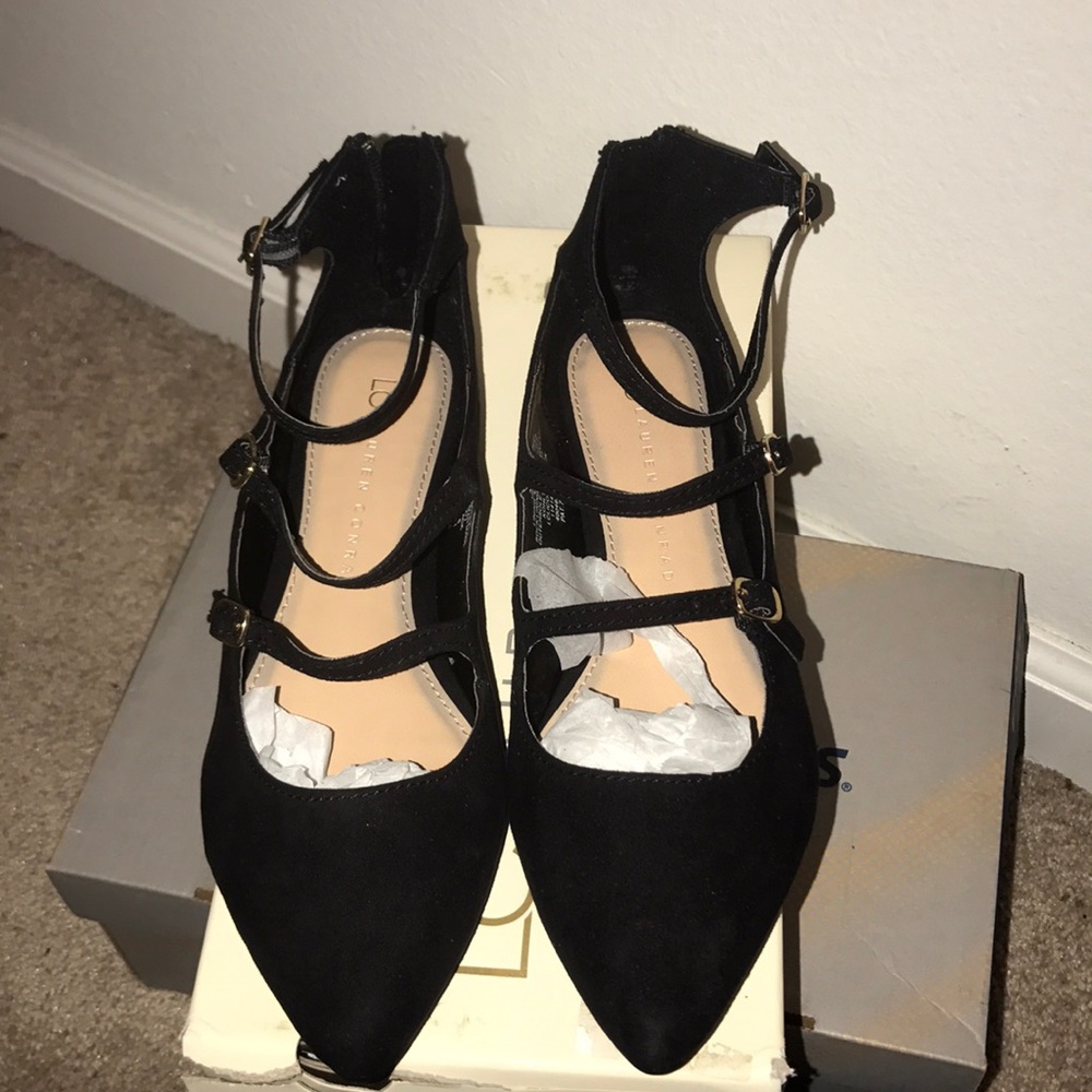 Never worn LC Flats super cute!